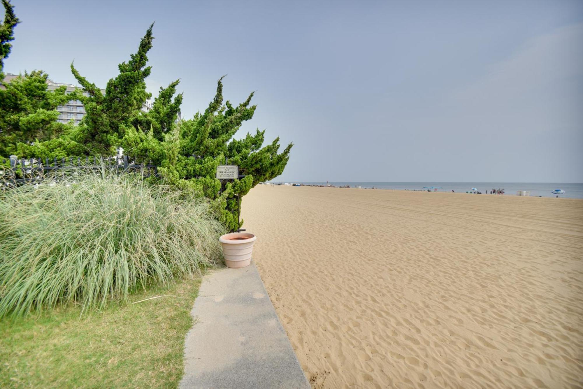 Chic Virginia Beach Retreat - Pool, Steps To Beach Exterior photo